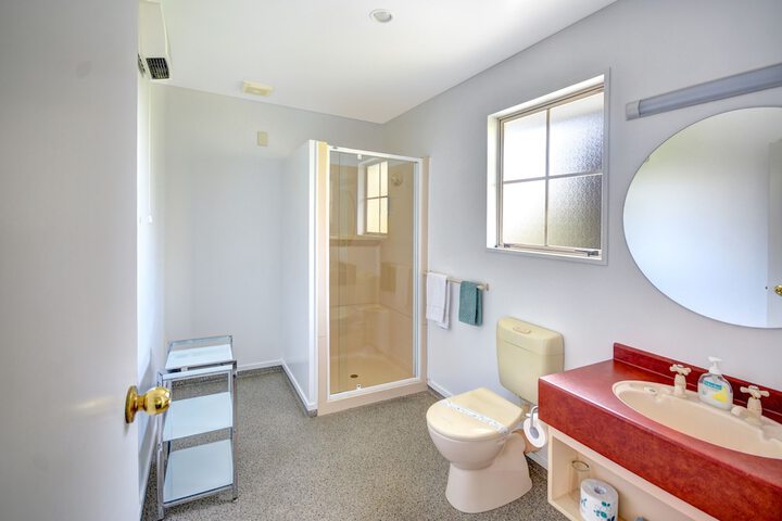 Room 34 of 48