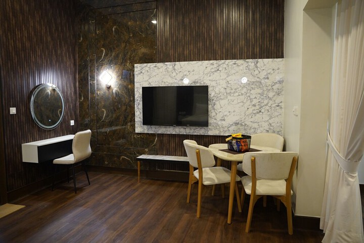 Room 41 of 84