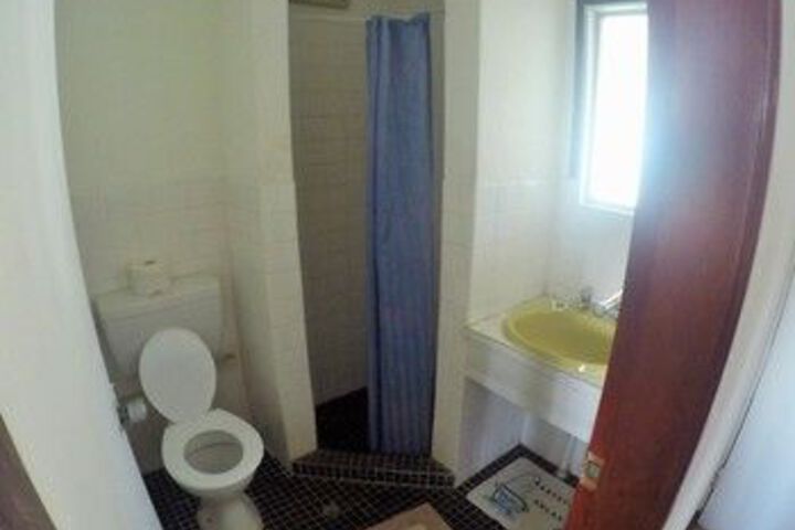 Room 5 of 145