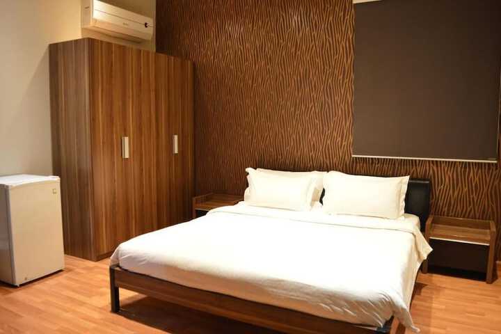 Room 3 of 24