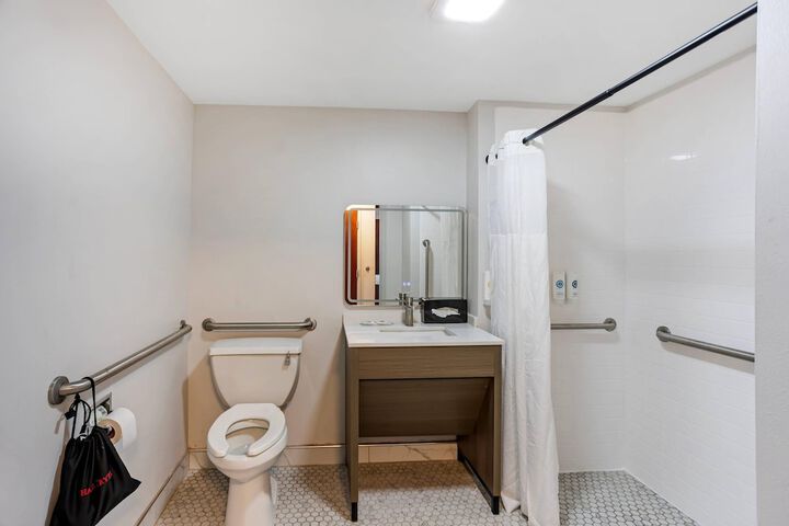 Room 21 of 31