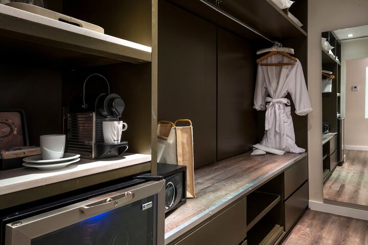 Room amenity