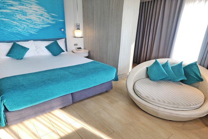 Room 56 of 109