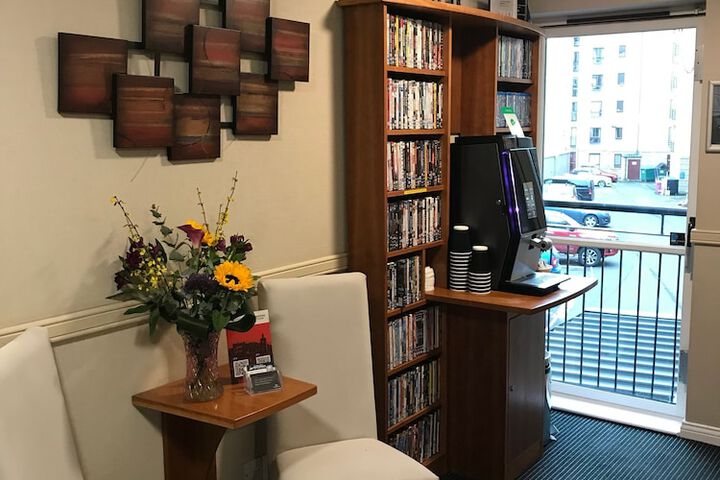 Guest Lobby