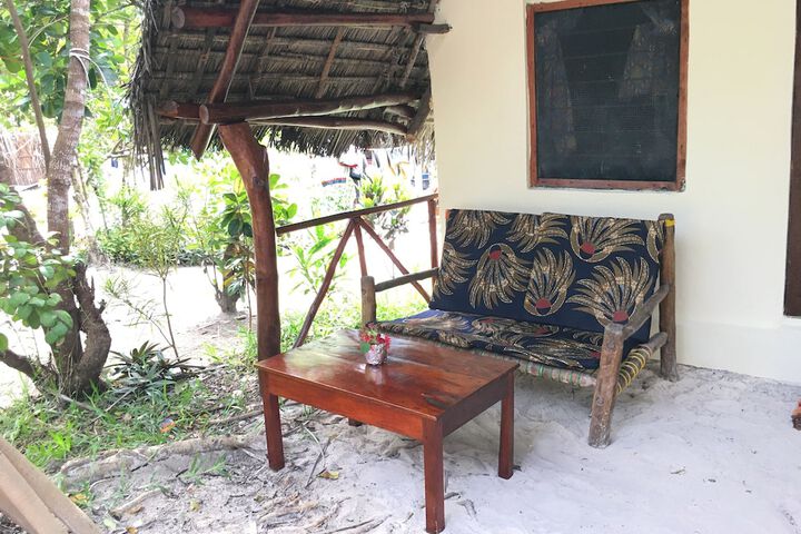 Room 13 of 80
