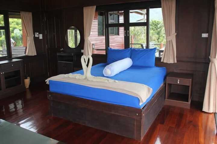 Room 9 of 26