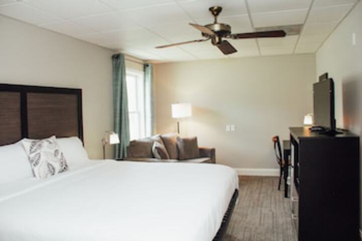 Room 7 of 141