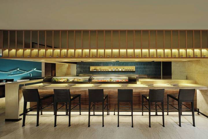 Dining 84 of 125