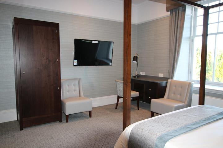 Room 7 of 62