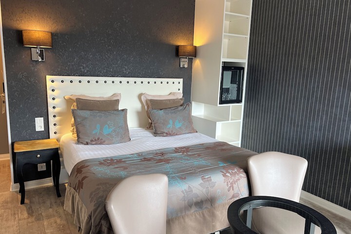 Room 12 of 54