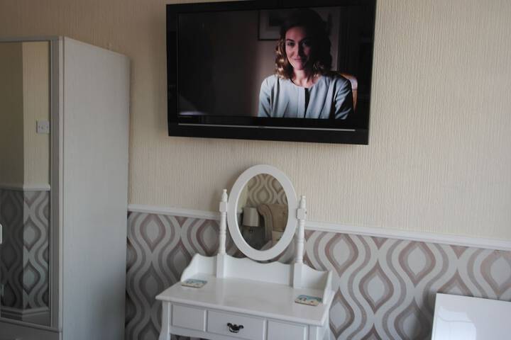 Room 9 of 35
