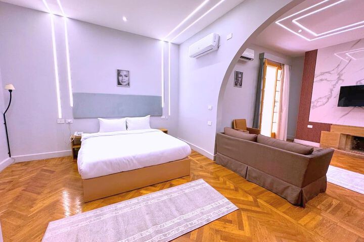 Room 20 of 39