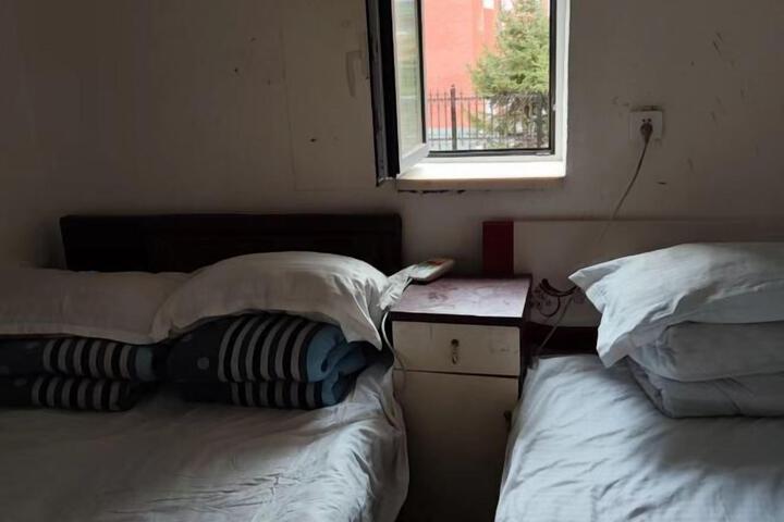 Room 3 of 7