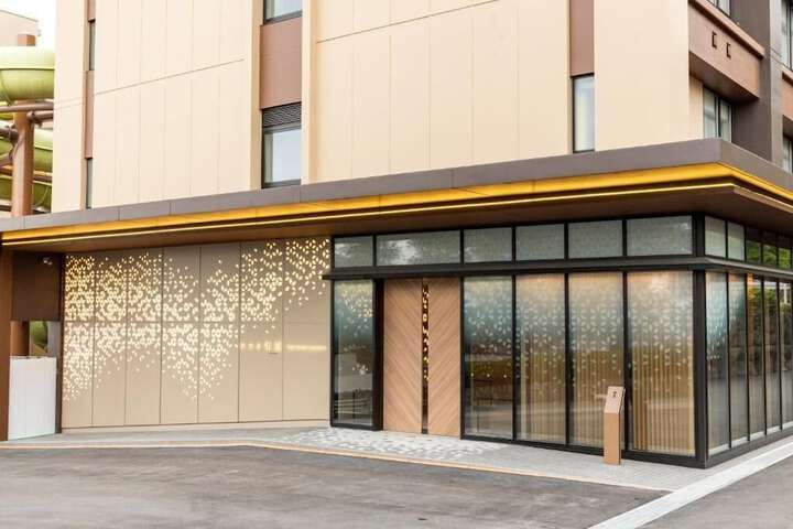 Hotel 142 of 144