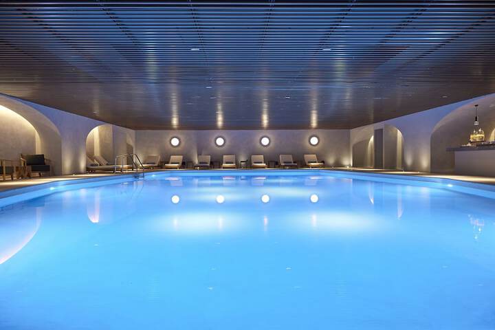 Pool 62 of 105
