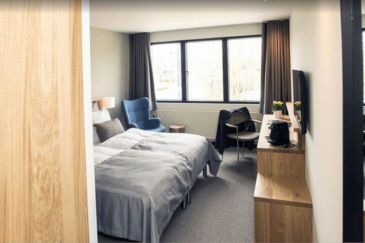 Room 11 of 31