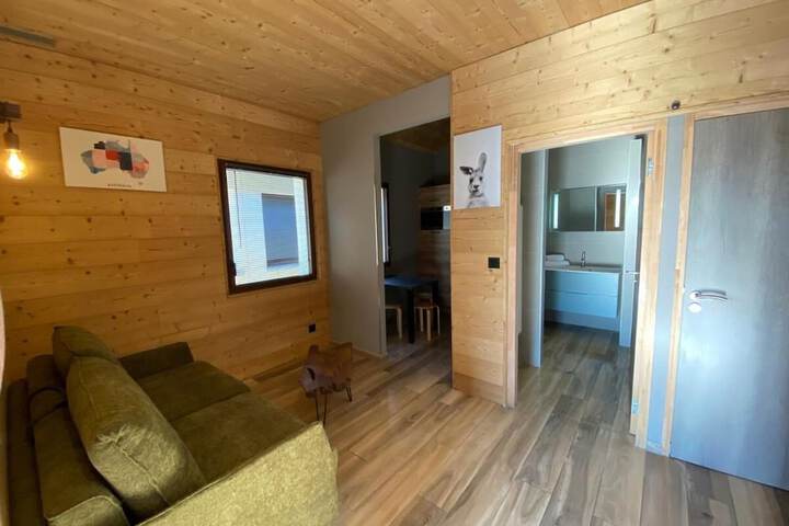 Room 12 of 21