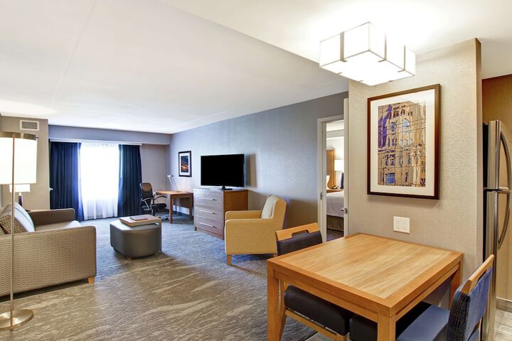 Room 27 of 60