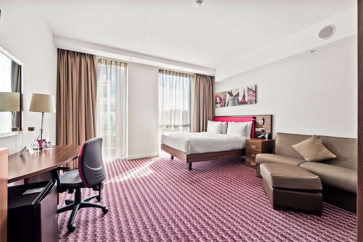 Room 22 of 60