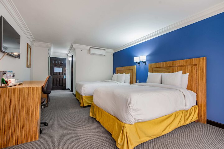 Room 12 of 89