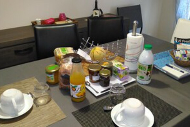 Breakfast/Coffee Service 9 of 44