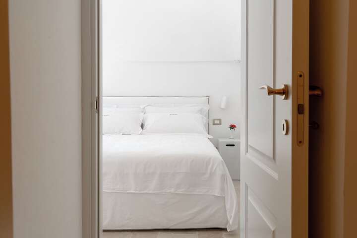 Room 12 of 52