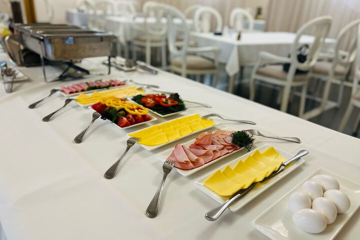 Dining 50 of 55