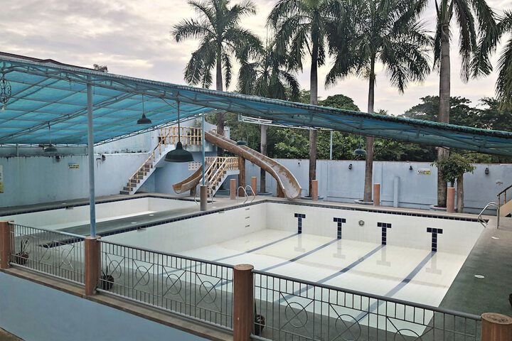 Pool 35 of 44