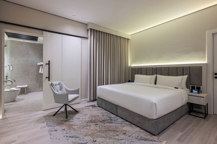 Room 16 of 68
