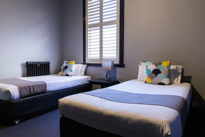 Room 8 of 30