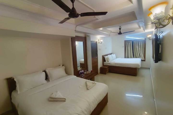 Room 4 of 39