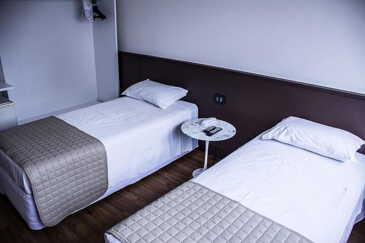 Room 5 of 41