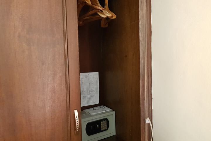 Room 41 of 79