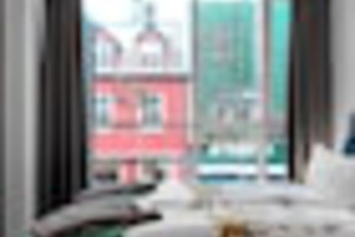 Room 104 of 219