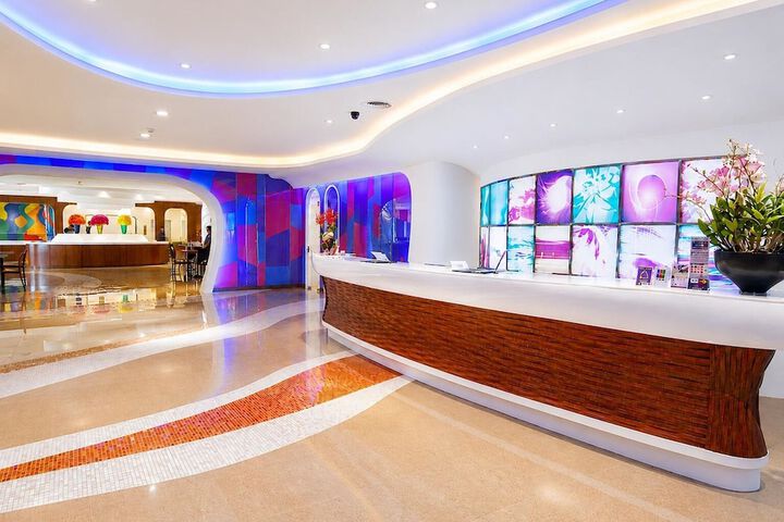 Guest Lobby
