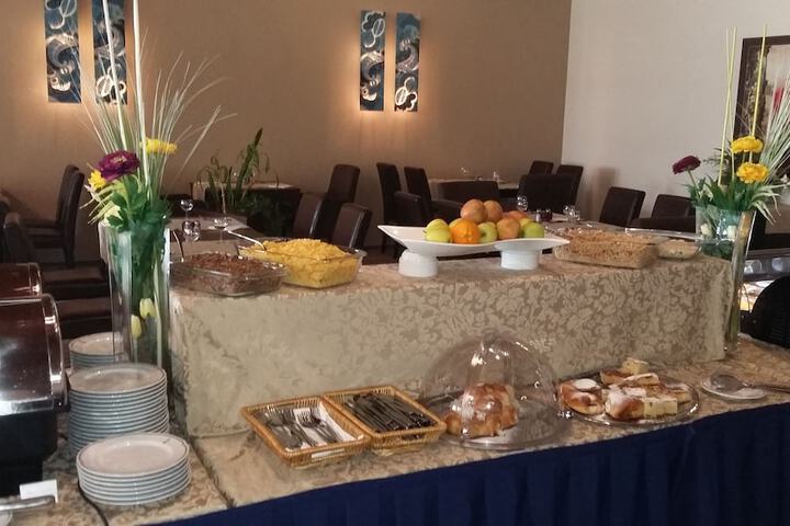 Breakfast/Coffee Service 19 of 38