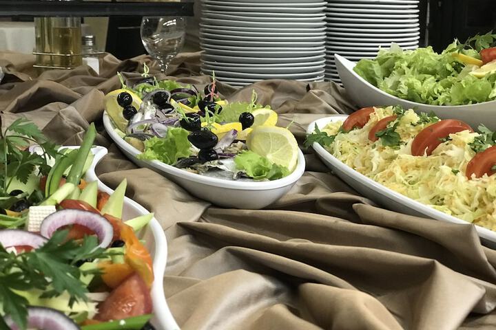 Dining 66 of 98