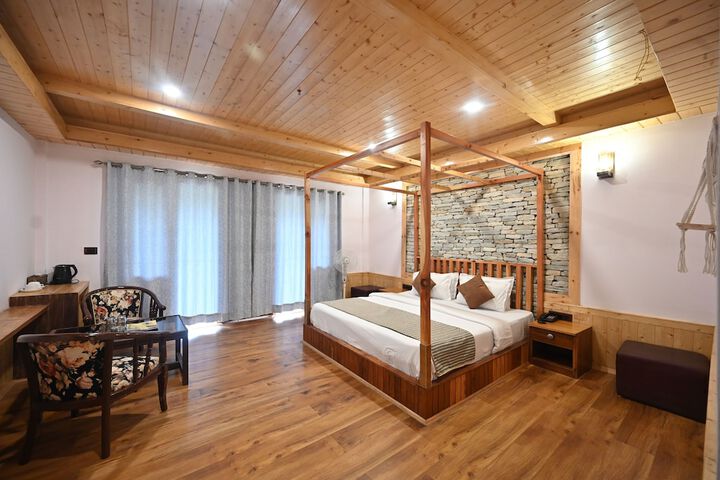 Room 4 of 39