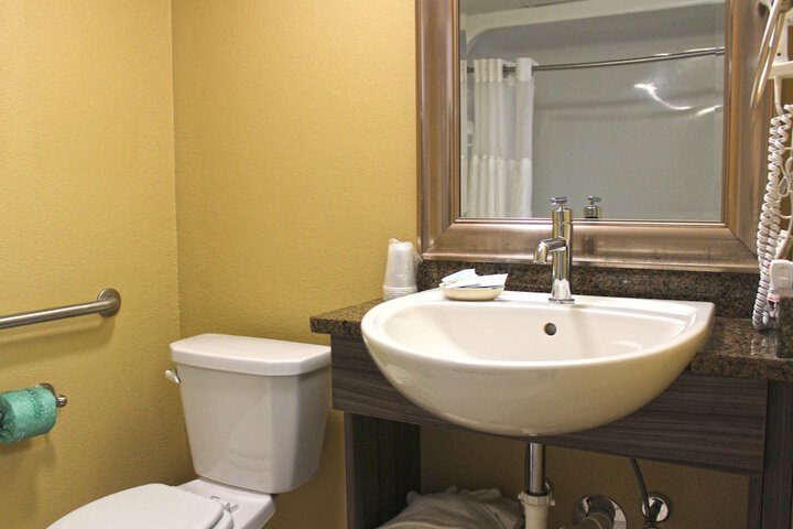 Room 10 of 20