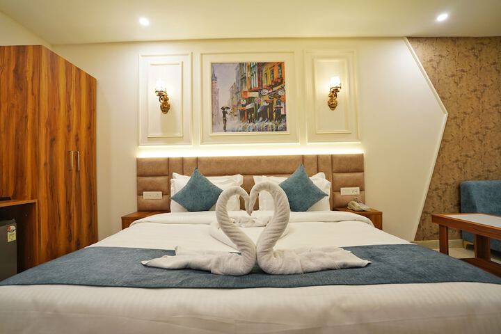 Room 13 of 21
