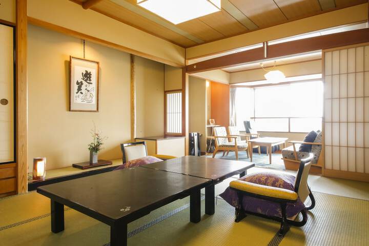 Room 10 of 70