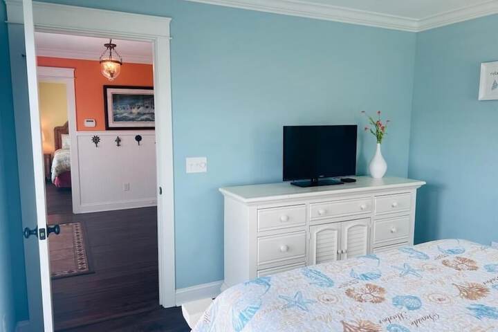 Room 5 of 76