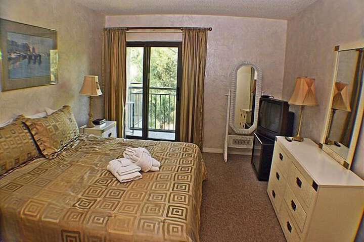 Room 6 of 138