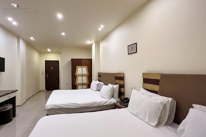 Room 36 of 284