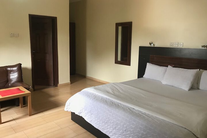 Room 6 of 26