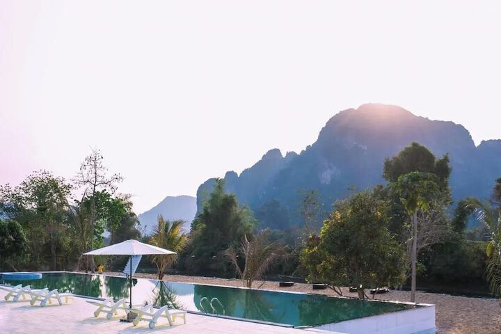 Pool 42 of 72