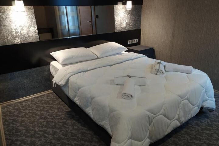 Room 5 of 36