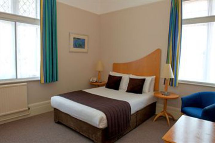 Room 14 of 42