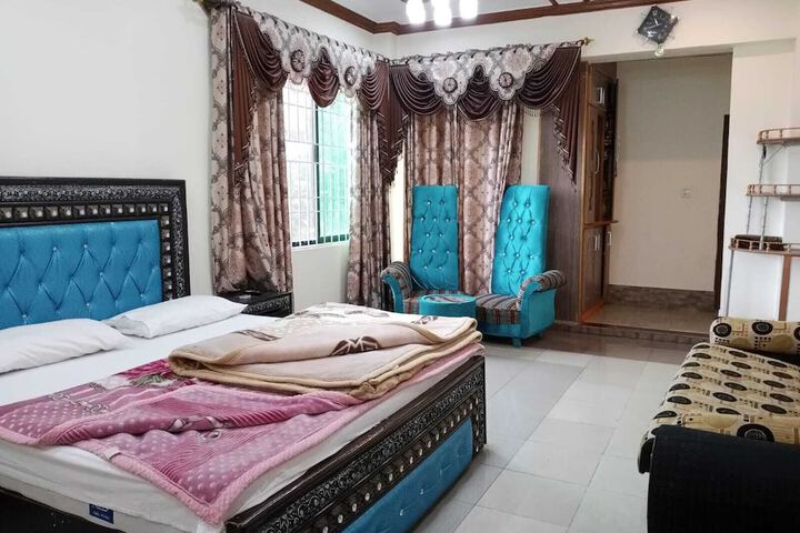 Room 8 of 21