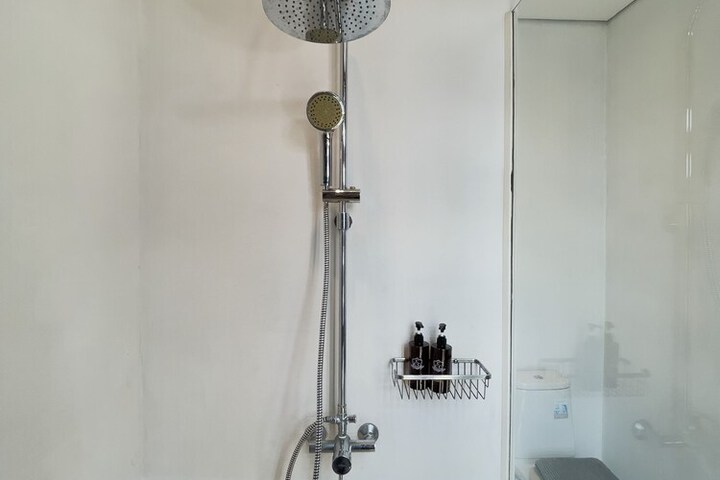 Room 28 of 49